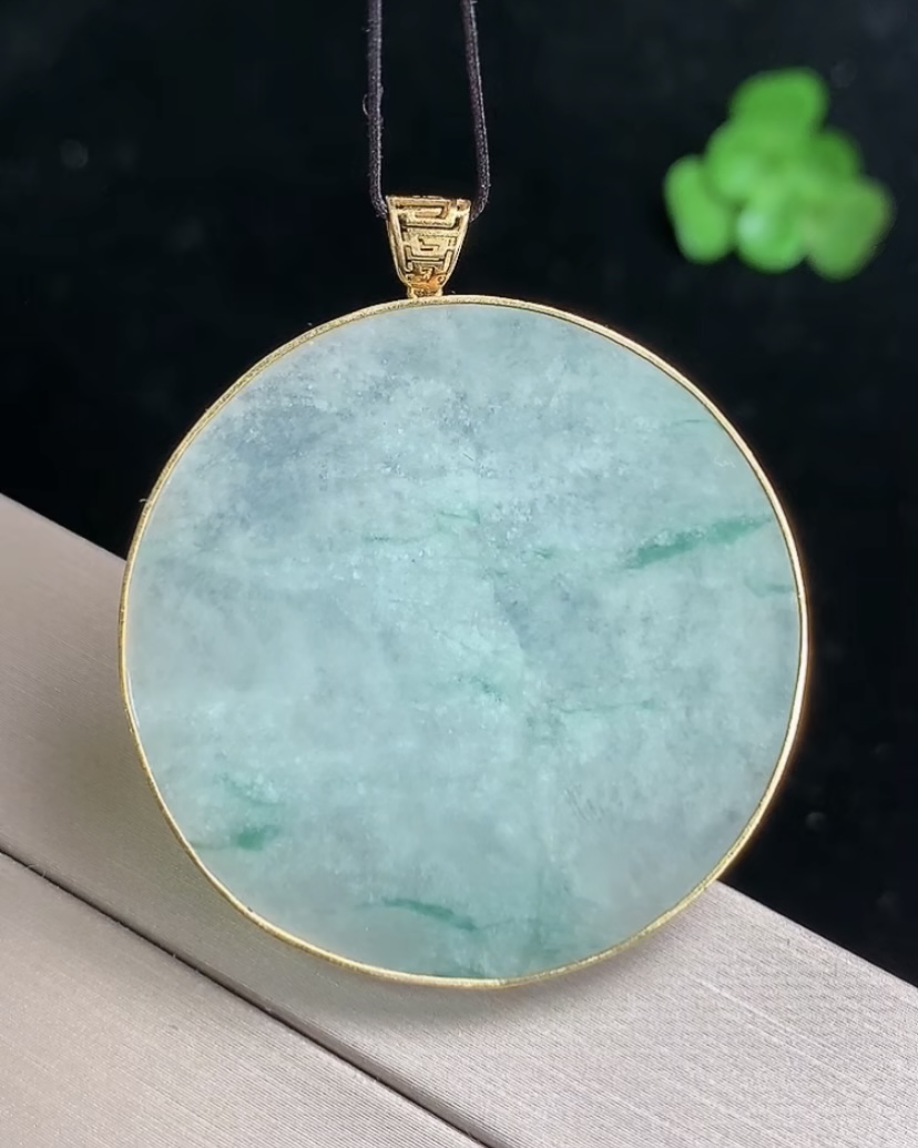 天然A货翡翠 缅甸正品玉坠 18k金镶冰种飘花圆牌 无事牌吊坠