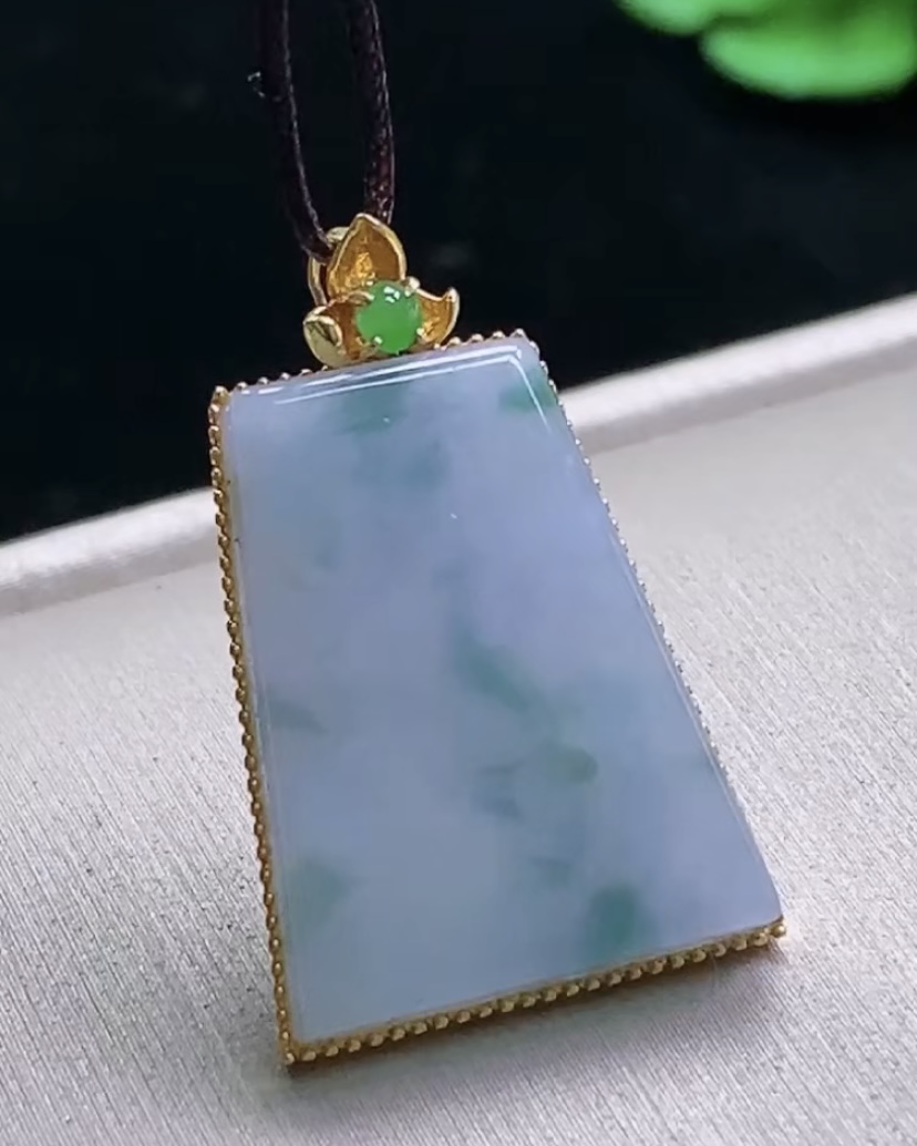 天然A货翡翠 缅甸正品玉坠 18k紫罗兰无事牌吊坠