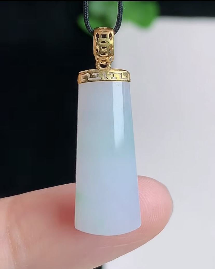 天然A货翡翠 缅甸正品玉坠18k金镶老种无事牌吊坠