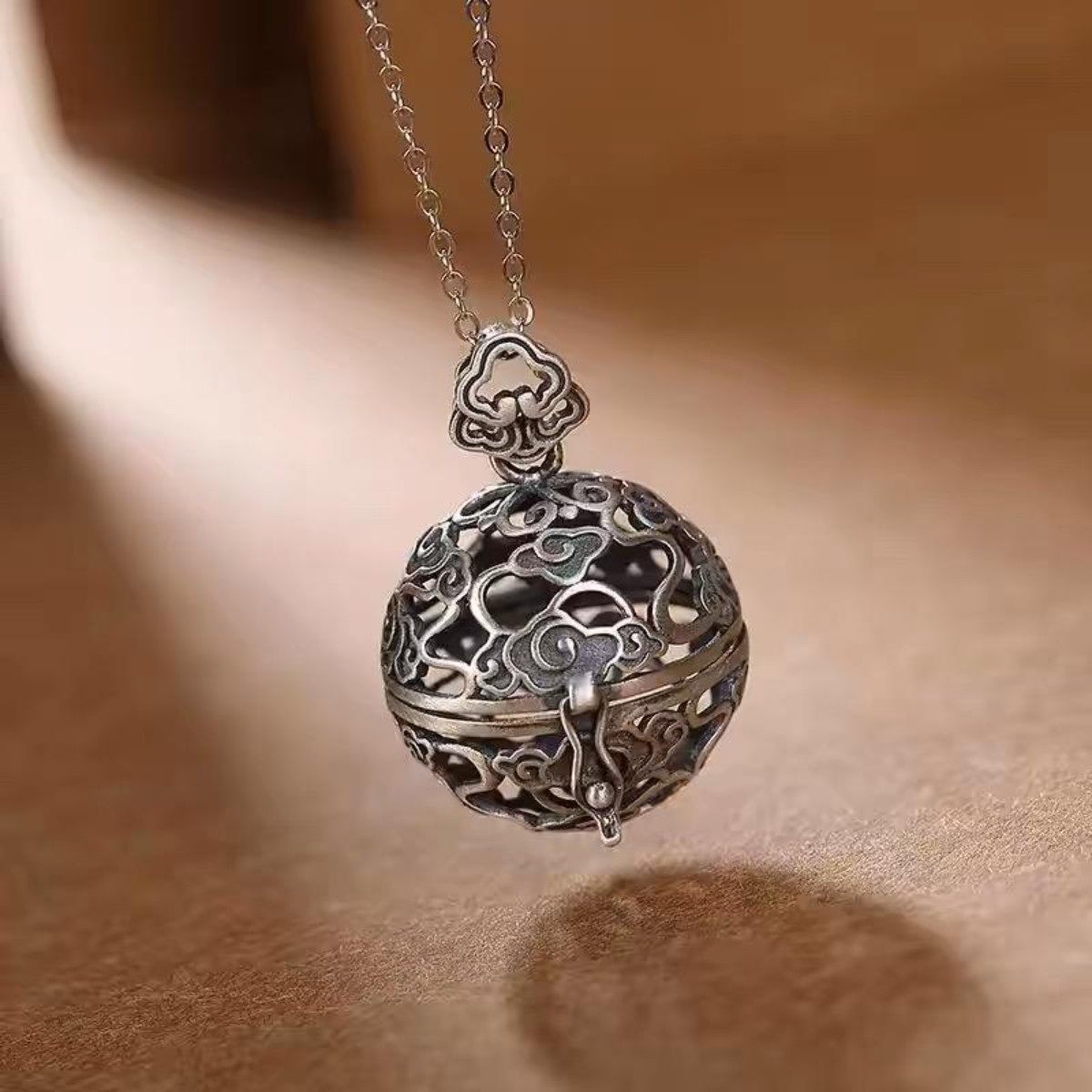 S925纯银香囊球挂件项链祥云吊坠镂空可打开香薰球香丸女款复古风,饰品/流行首饰/时尚饰品新,项坠/吊坠,淘宝优惠券,粉丝福利购,淘宝优惠卷