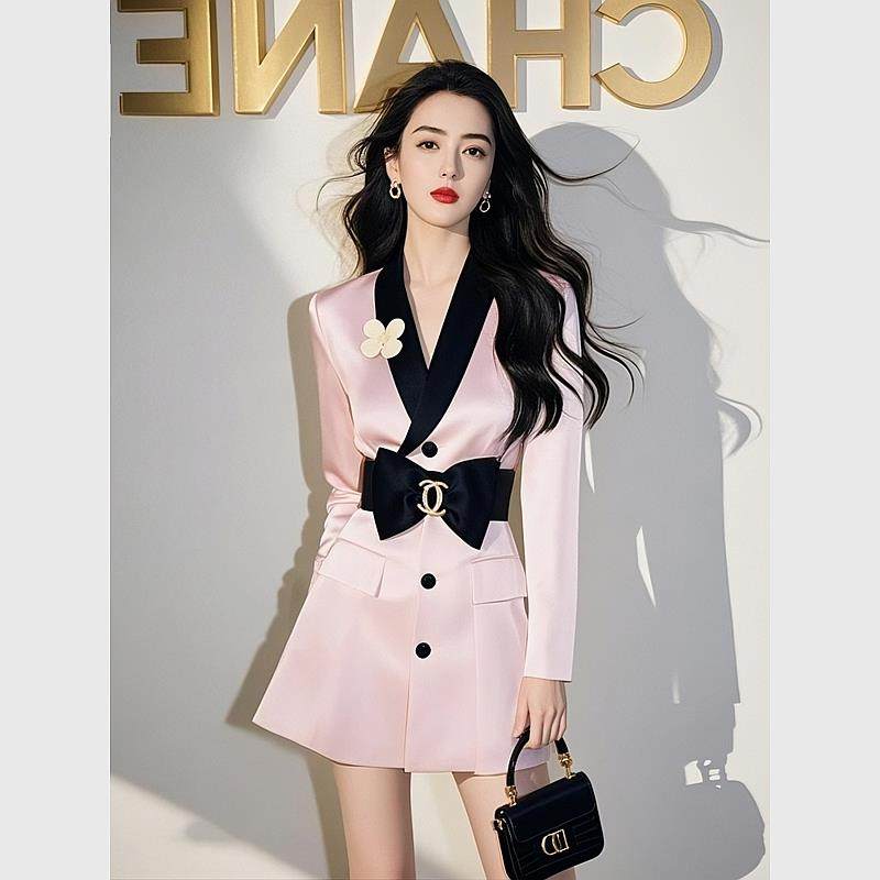 上流社会女款2025新款春装小个子独特绝美法式气质粉色西装连衣裙