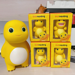 正版奶龙手办可爱捏捏乐玩具小公仔网红车载桌面摆件男女生日礼物