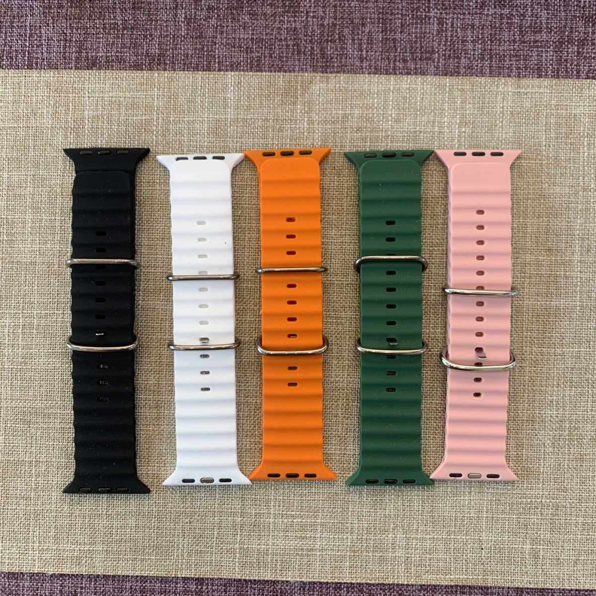 适用iwatch9硅胶表带44/45/49mm