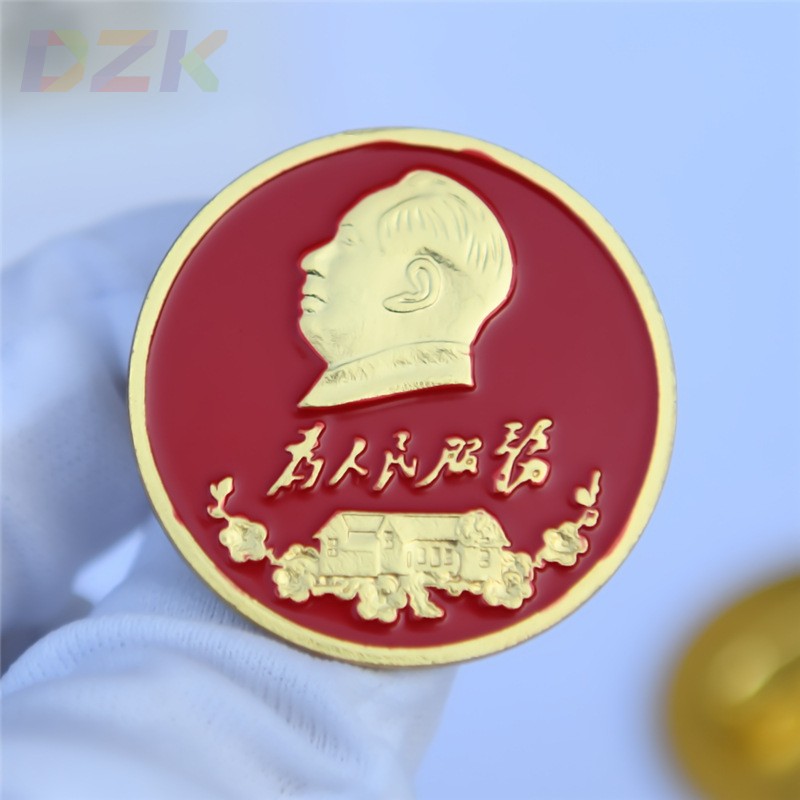 毛主席像章圆形故居徽章胸章头针礼品为人民服务纪念章直径3.5Ct7