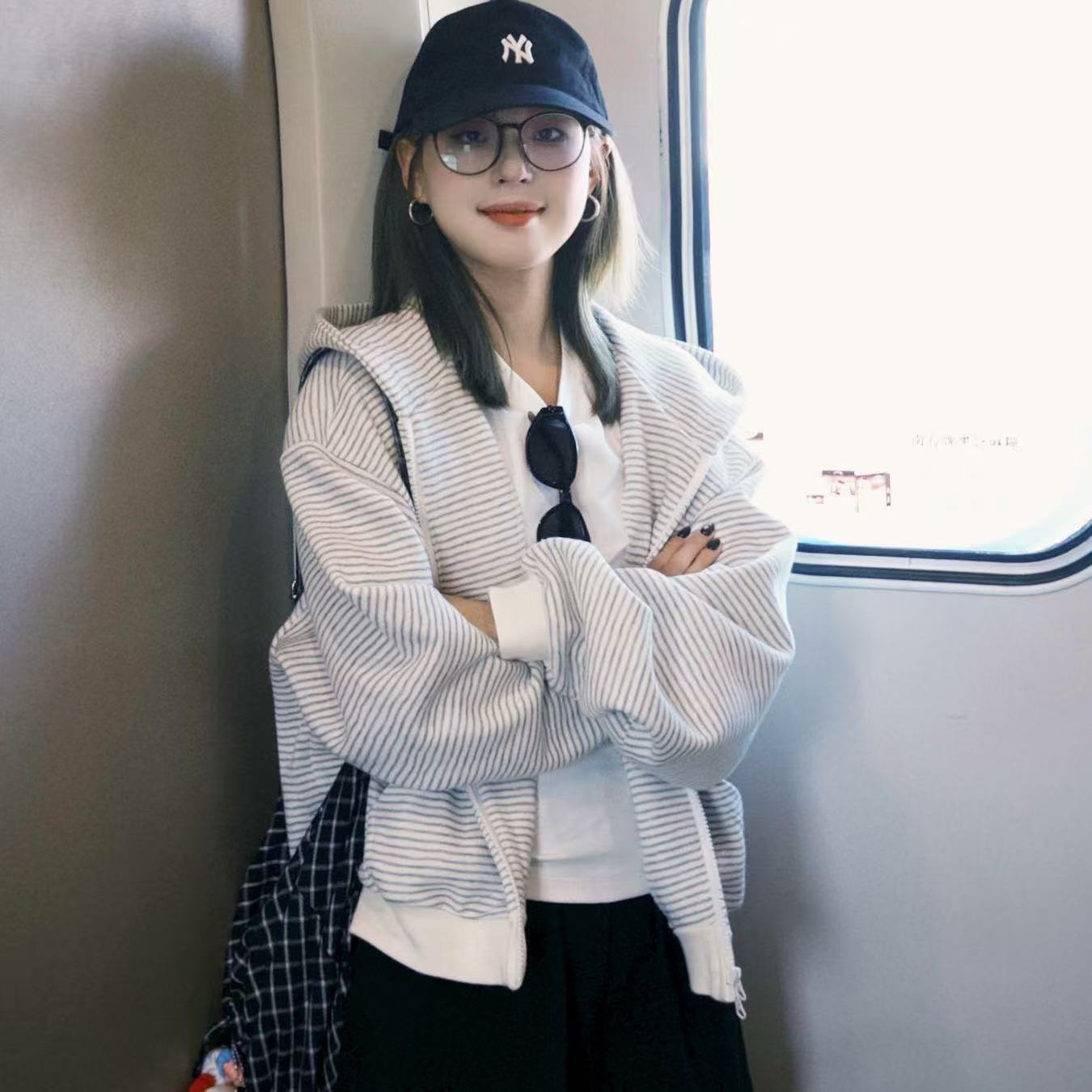 韩系慵懒风条纹拉链连帽卫衣女童