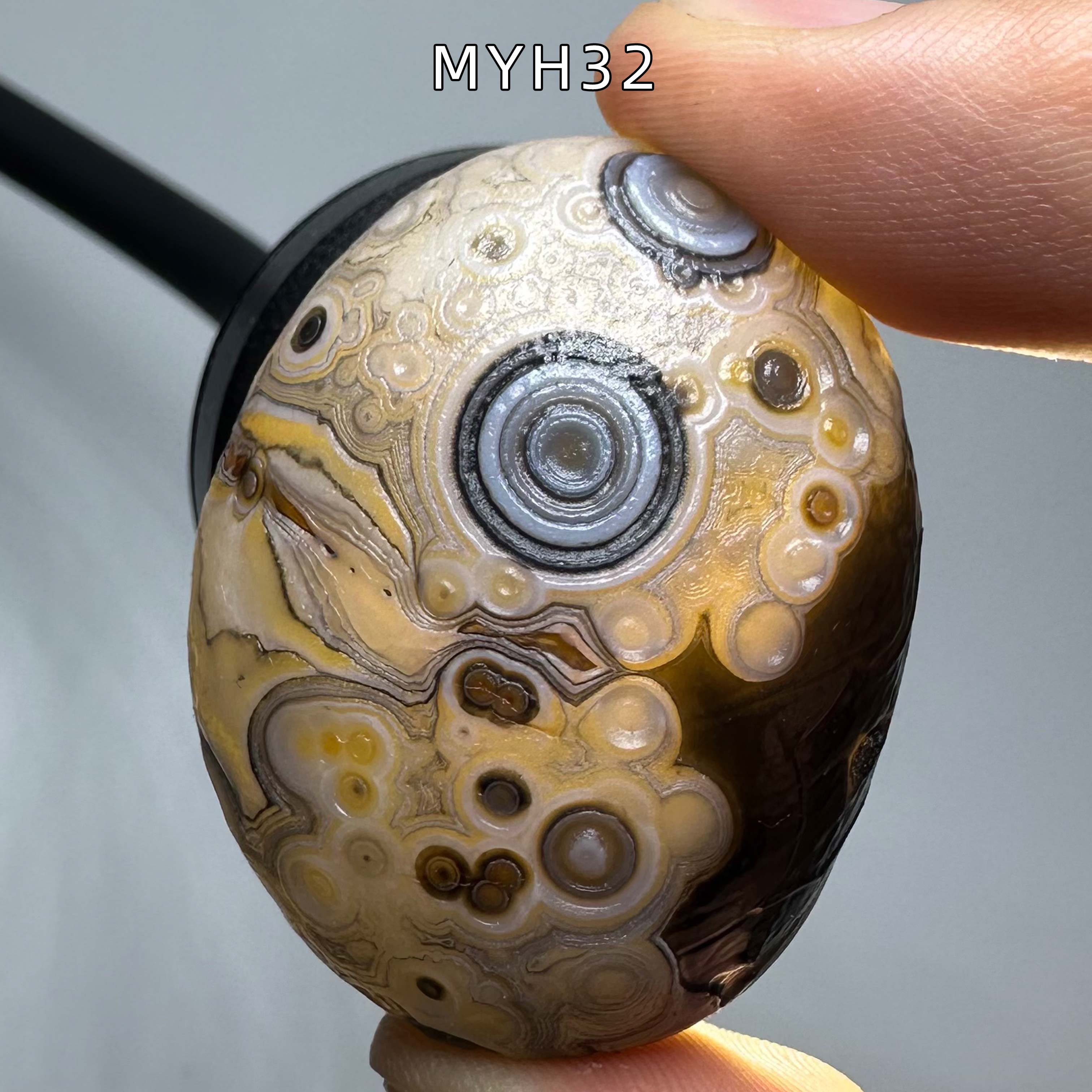天然阿拉善戈壁黑色花眼天眼玛瑙单颗把件原石蒙古国外蒙奇石摆件