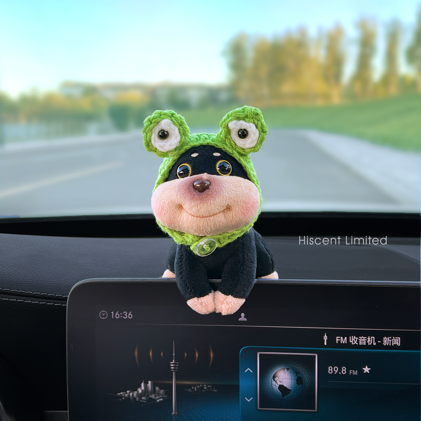 2025新款蜜蜂狗车内屏幕装饰摆件