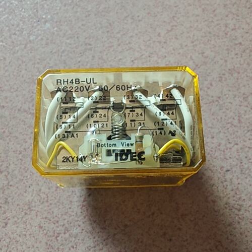 （议价）IDEC和泉RH4B-UL继电器，AC220V，14脚，日