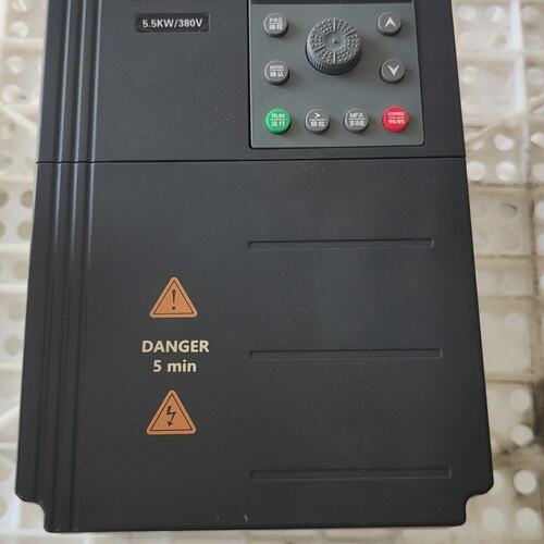 （议价）中泰威变频器LC400E-5R5G/7R5P，5.5KW 3