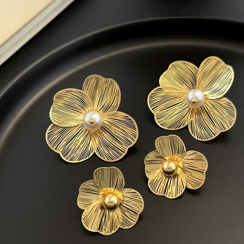 小众设计蝉翼感镂空花瓣气质耳钉2025新款爆款925银针高级耳环女