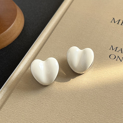 气质滴油双面桃心奶白色新款耳扣