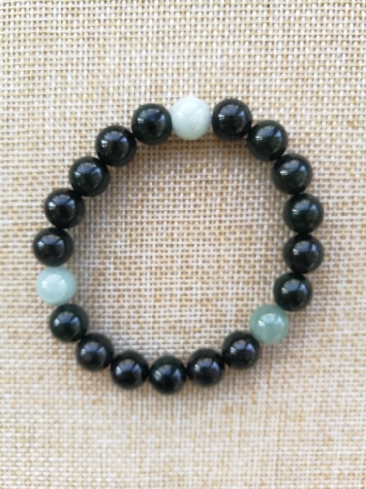 翡翠手串，翡翠多彩手串，翡翠珠链，缅甸翡翠A货，有证书。