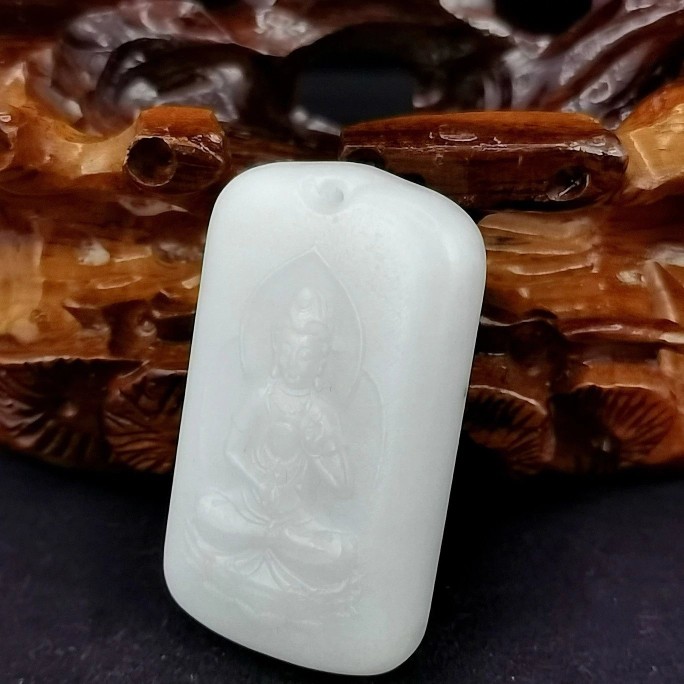 和田玉观音牌子，白玉观音，坐观音，和田玉俄料观音，过一级白。