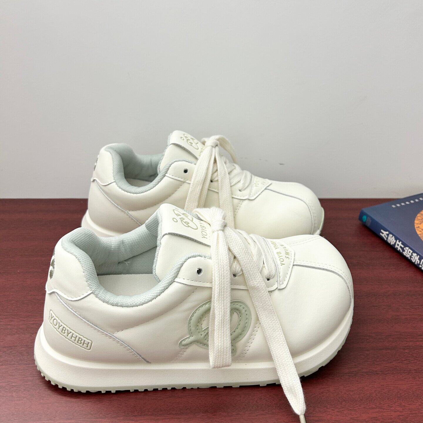 厚底板鞋子女2026夏季新款潮流学生百搭设计运动休闲面包鞋小白鞋