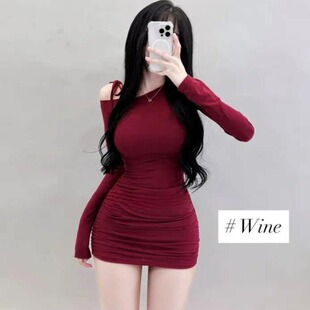 纯欲辣妹大V领修身 斜领露肩系带收腰褶皱显身材性感包臀连衣短裙