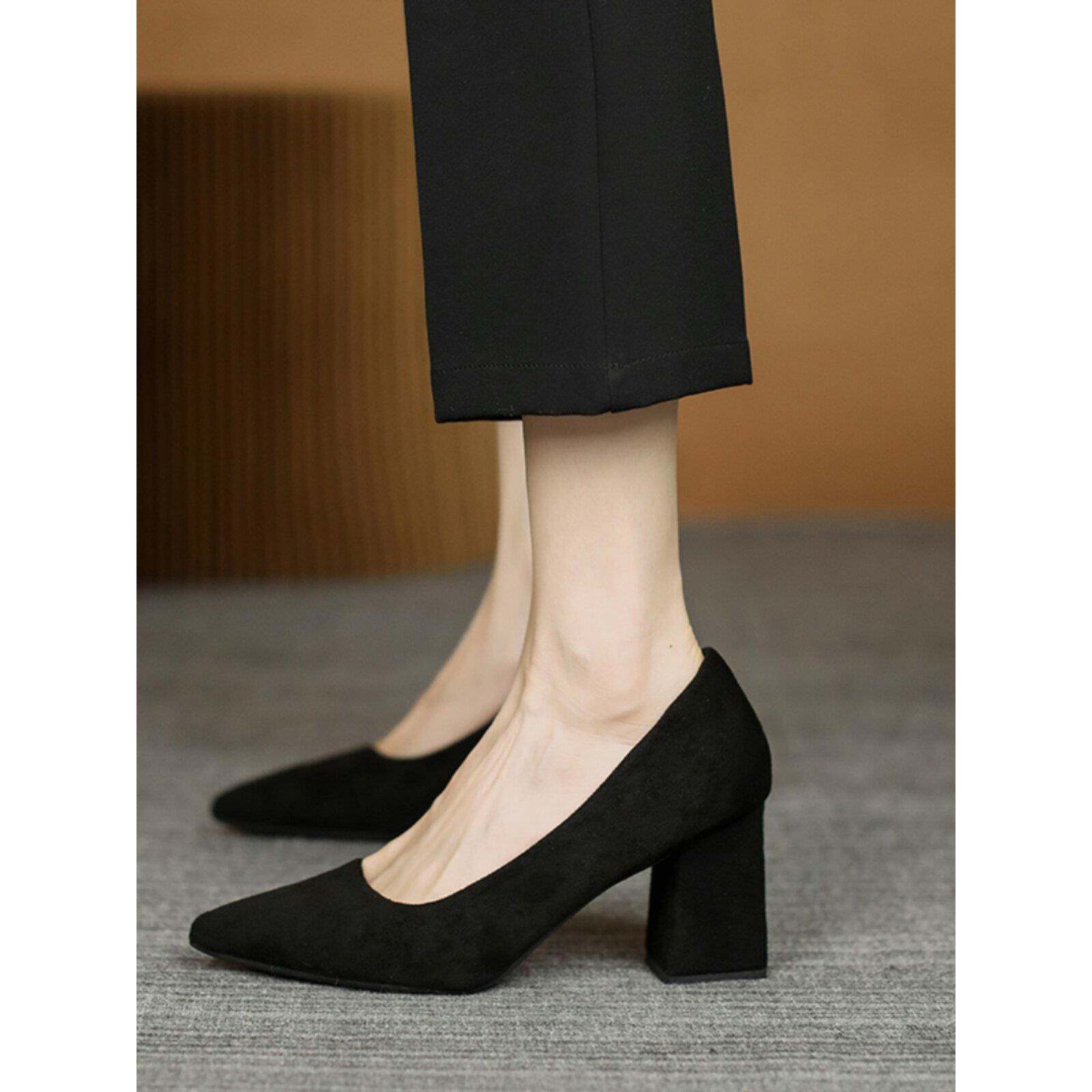 港风轻奢新款~黑色真皮中跟高跟鞋女春秋不累脚粗跟浅口职业单鞋