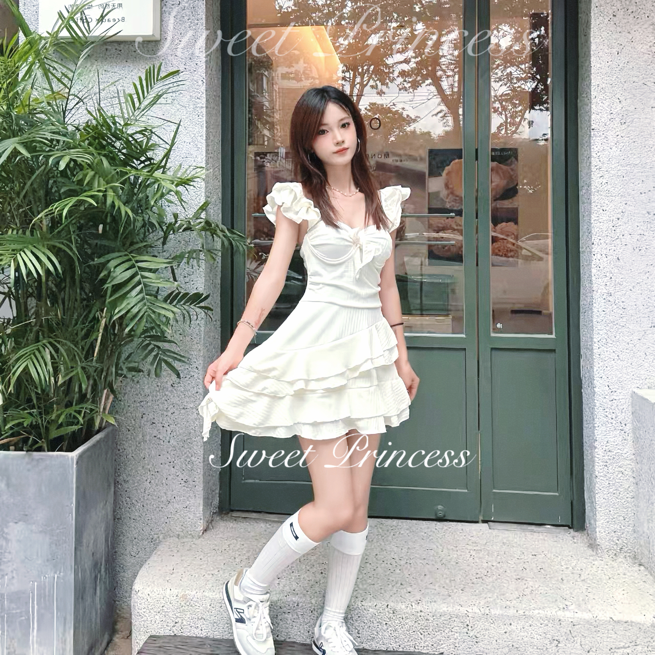 「雅白绮梦」少女感纯欲风显瘦连体裙式泳衣温泉海边度假游泳衣