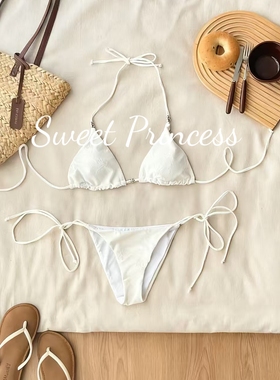 「梦回巴黎」2025新款比基尼法式纯欲白色蕾丝温泉度假泳衣三件套