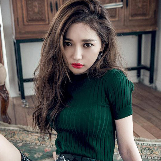 欧美2019早秋新款半高领修身短袖针织衫女薄款套头紧身纯色女上衣在类目 女装/女士精品, 毛针织衫中 - 来自Buy2taobao.com提供专业的淘宝代购服务