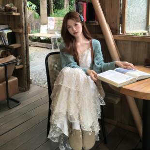 早春温柔高知穿搭套装薄荷绿毛衣开衫蕾丝吊带连衣裙高级感两件套