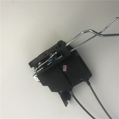 现代雅绅特车门锁块总成起亚锐欧前后闭锁器电机中控锁马达总成