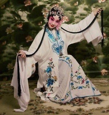 演出服影楼戏曲服装花旦粤剧功服舞蹈领子摄影刺绣舞台夫人舞蹈加在类目 女装/女士精品, 唐装/民族服装/舞台服装, 民族服装/舞台装中 - 来自Buy2taobao.com提供专业的淘宝代购服务