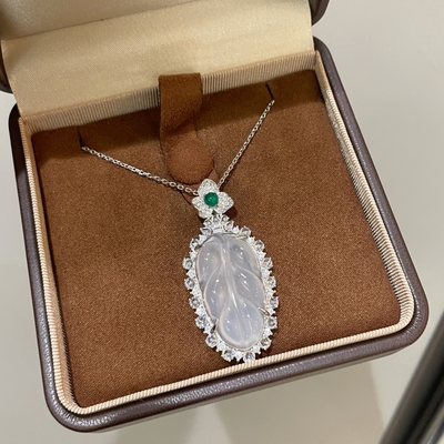 白玉髓花瓣叶子吊坠项链925银