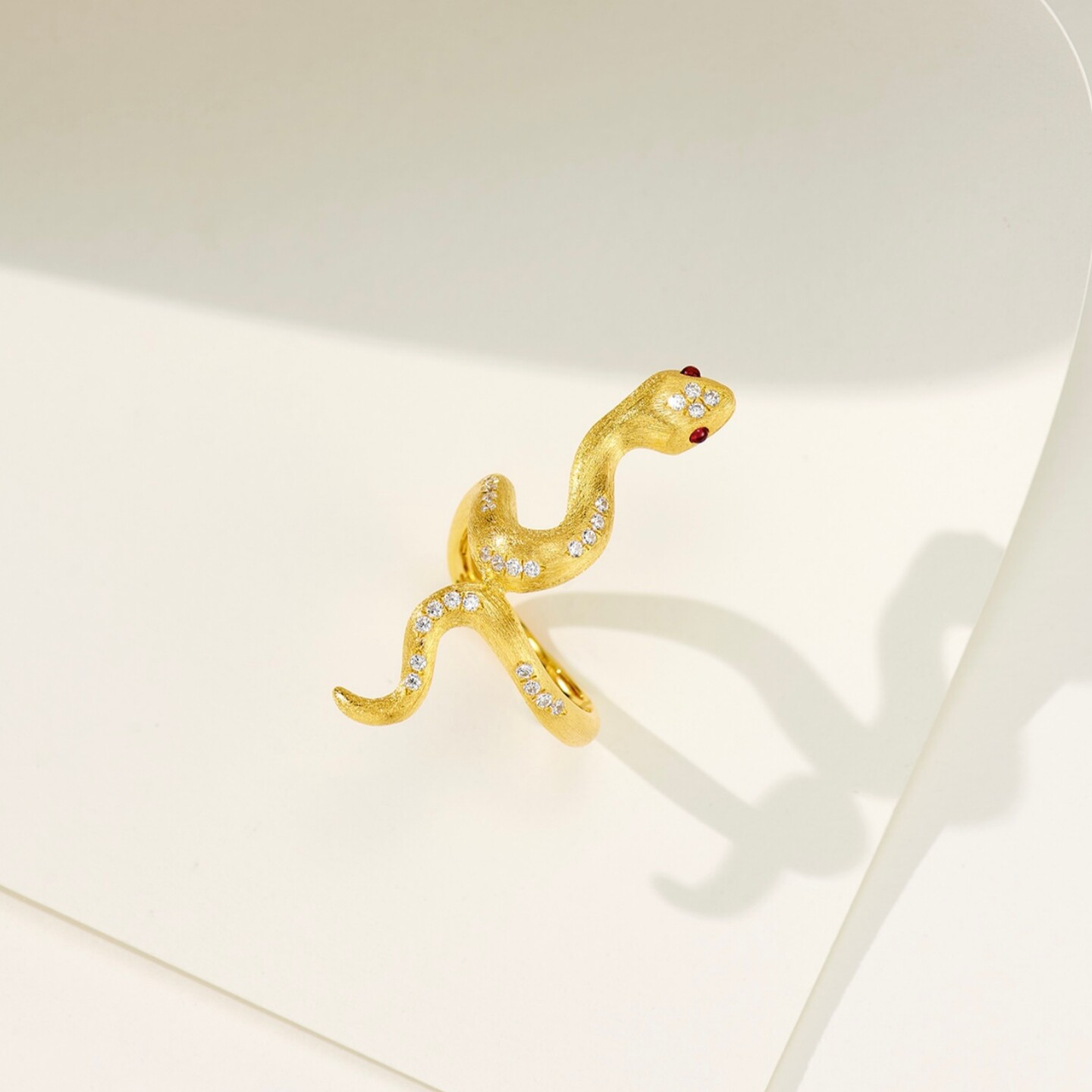 法式复古手工拉丝金色灵蛇镶钻戒指女925银镀18K金高级感个性独特