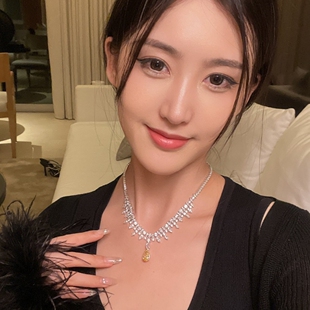 轻奢款马眼水滴锦簇满圈珍珠黄钻仿真钻石颈链三戴项链女925纯银