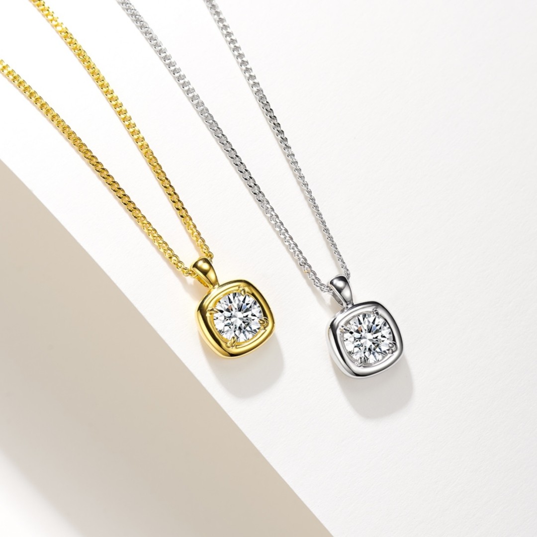 肥嘟嘟吐司|正方形简约光金1克拉仿真钻石项链女925纯银镀18K金色