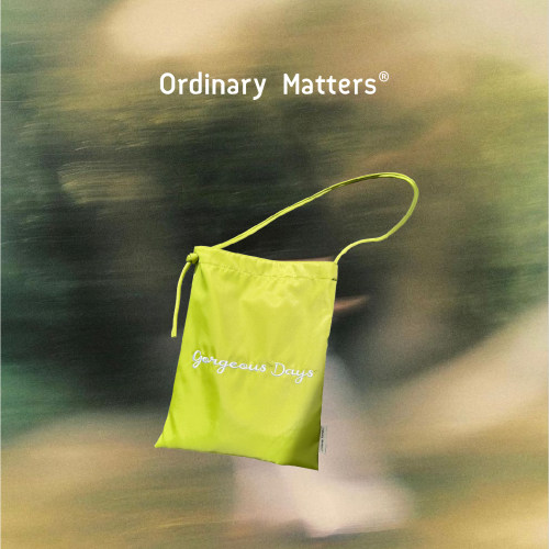 ummroom·OrdinaryMatters苹果薄荷绿字母立体刺绣可调单肩斜挎包