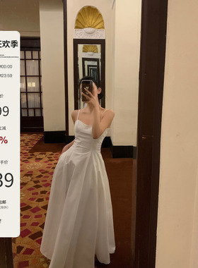 Mas Mash 2024夏季气质简约大气收腰显瘦海边度假风吊带连衣裙女