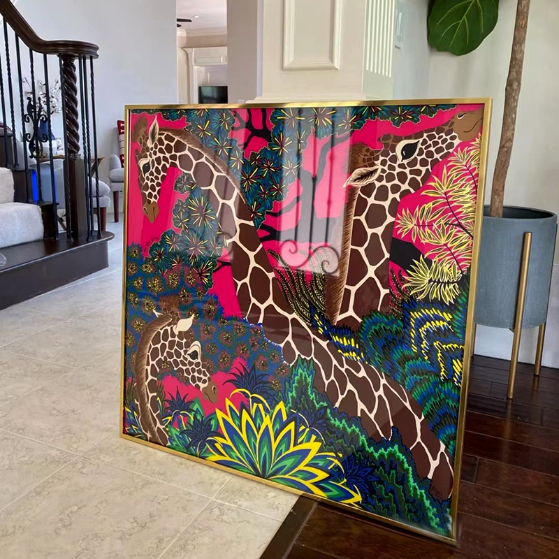 美惠三女神印刷长颈鹿丛林装饰画