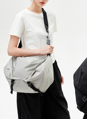 NIID VIA健身包斜挎包男饺子包运动大容量单肩托特包女轻量训练包