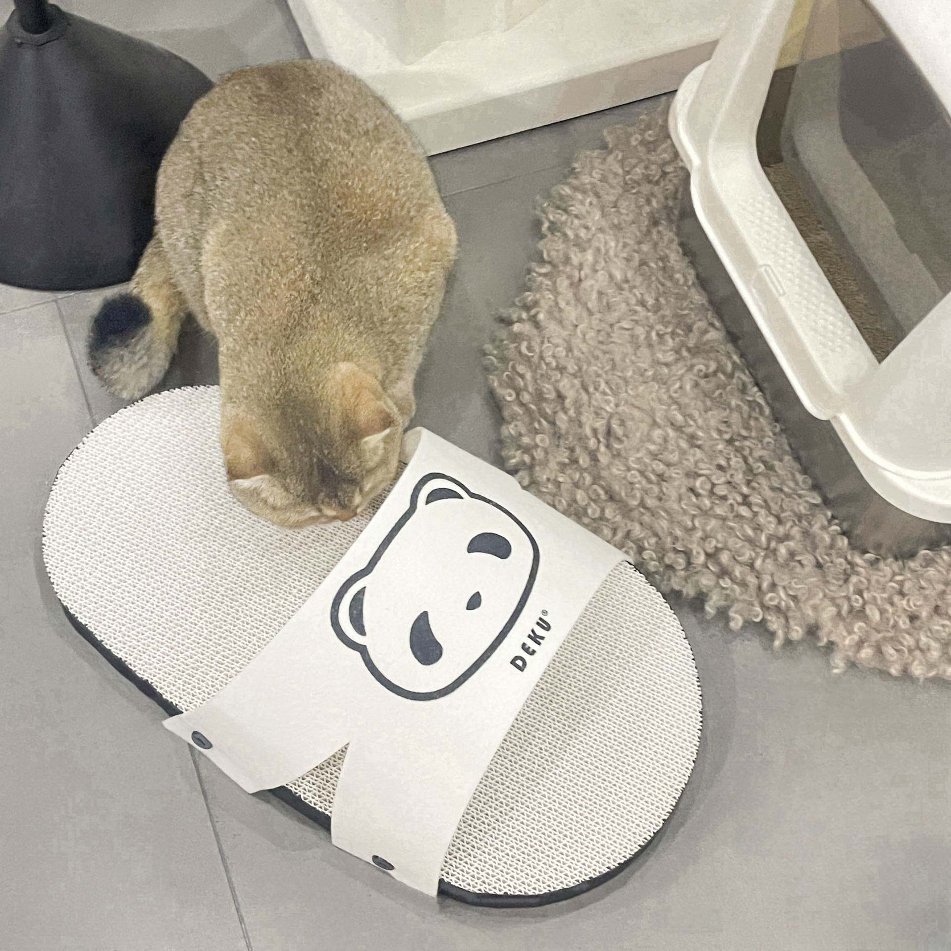 日系熊猫拖鞋猫抓板可爱白色猫猫玩具耐磨猫爪板宠物猫窝宠物用品
