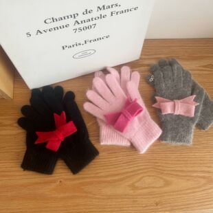 韩版ins蝴蝶结毛绒可爱保暖针织手套高级感粉色柔软防寒手套
