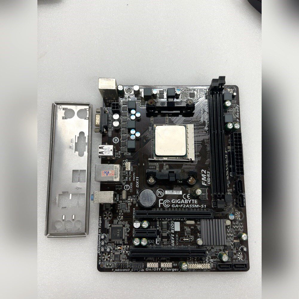 技嘉GA-F2A55M-S1主板附送X4-AD730处理器A 议价