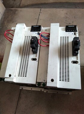 A6伺服2台MFDLNB3SE5.0kw2台实 议价