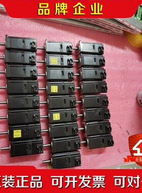 安川五系100W低惯量电机SGMAV-01ADA21成色实 议价