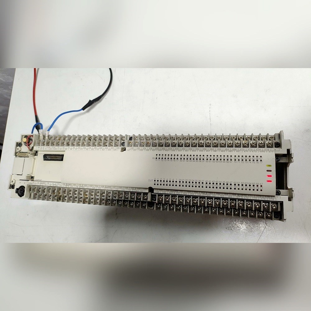 FX2N-128MT-001 PLC 成色如图通电如图 议价