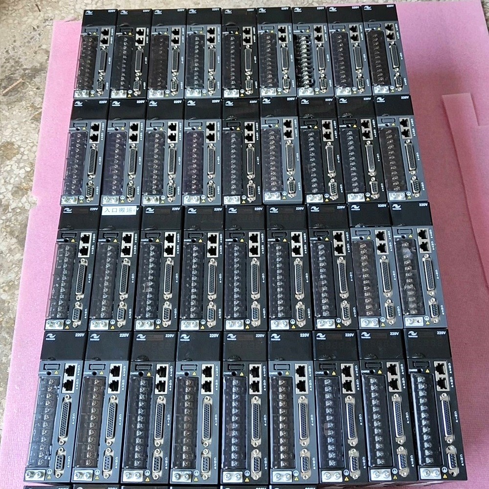 汇川伺服驱动器 lS620PS2R8l 400W9成新 议价