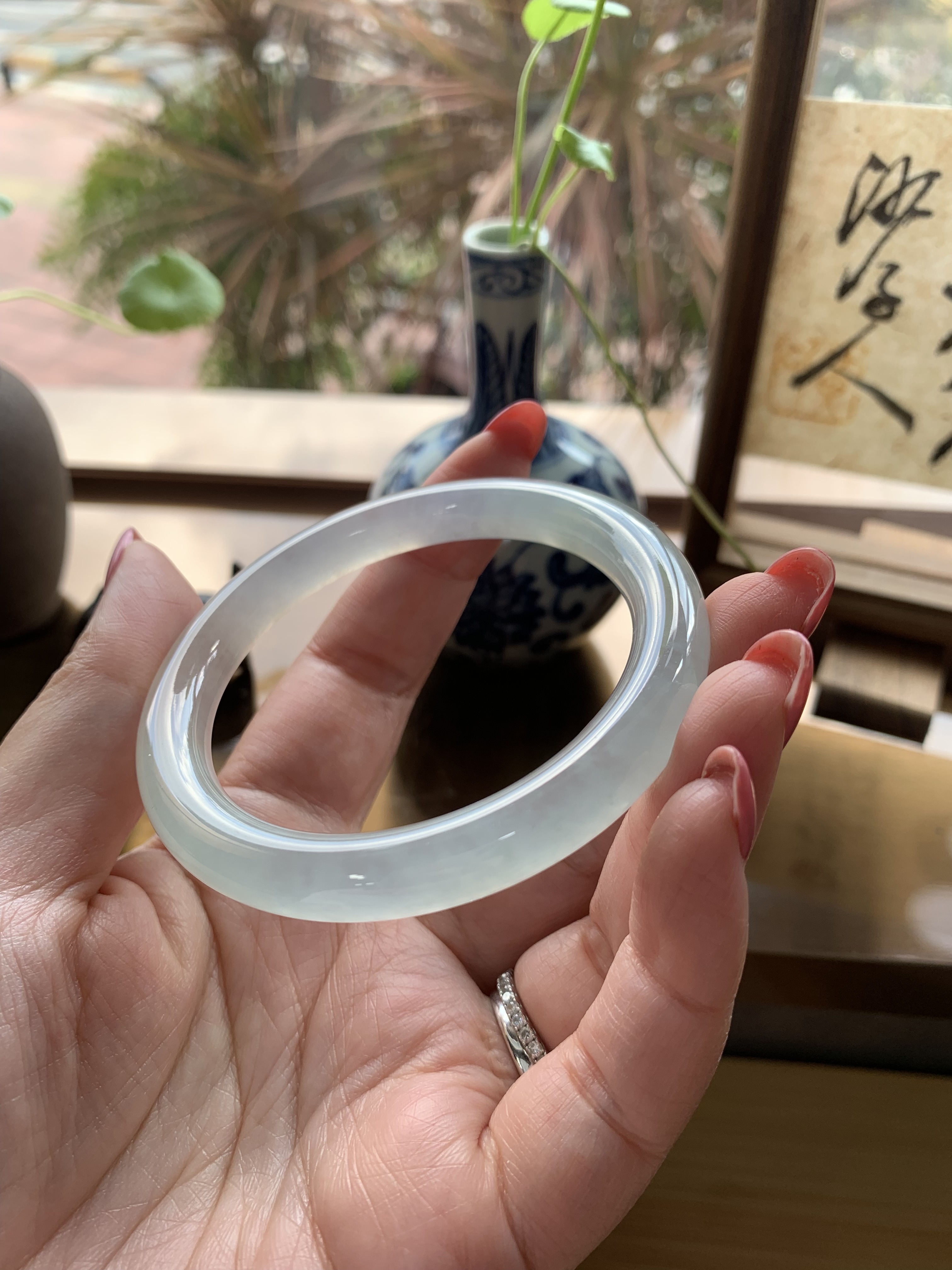 老坑冰种起胶玛瑙底天然a货翡翠圆条手镯53.5清透起光有证书保真