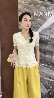 曼曼家2026春新款欧货V领蕾丝短袖衬衫女洋气收腰减龄显瘦上衣