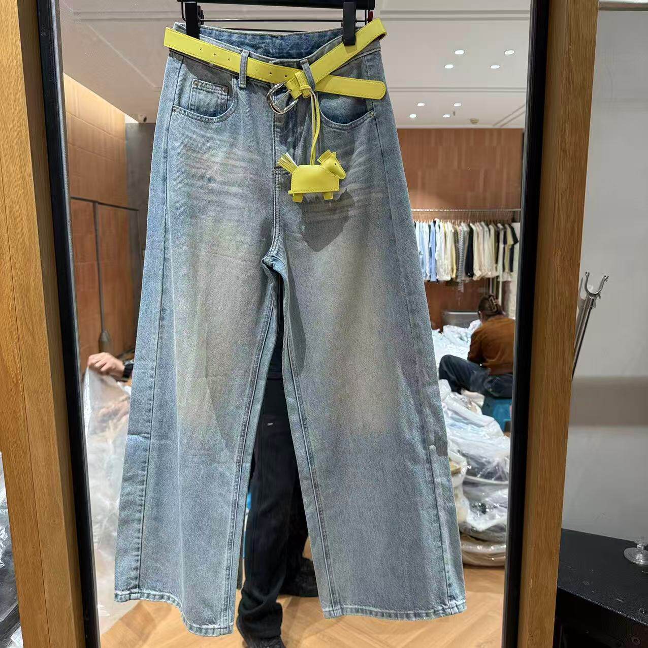 欧洲站2026春季新款欧货小马腰带款直筒渐变百搭阔腿牛仔裤女