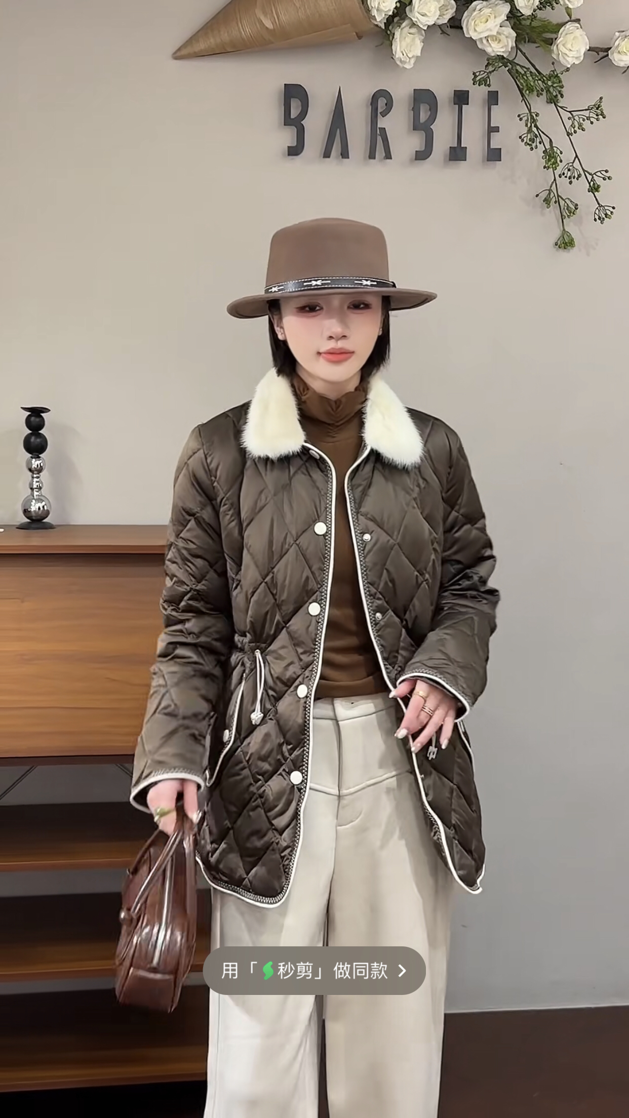 欧洲站2025冬新时尚水貂毛翻领拼接菱格纹收腰保暖羽绒服外套Q927