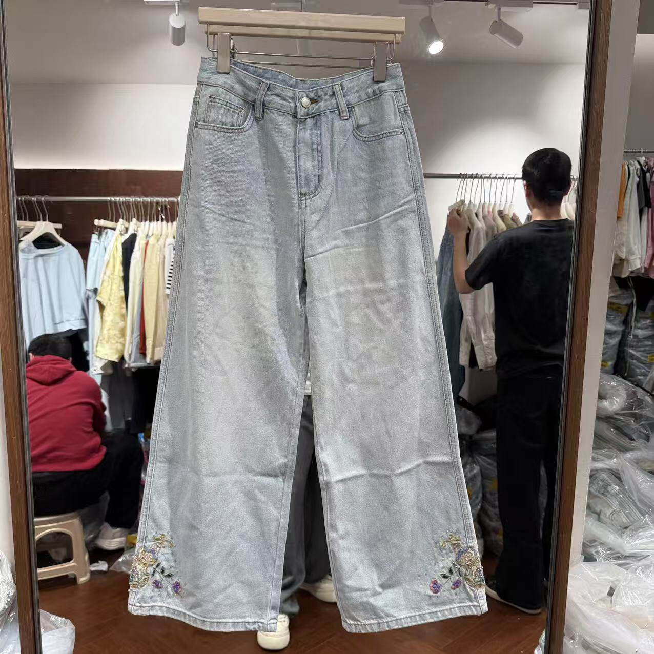 欧洲站2026春新款欧货高腰浅色裤脚刺绣花朵阔腿水洗牛仔裤6Y-53