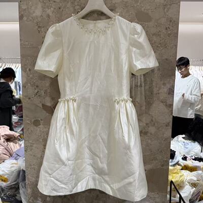 欧洲站2026新款法式千金圆领钉珠泡泡短袖收腰显瘦连衣裙女63510