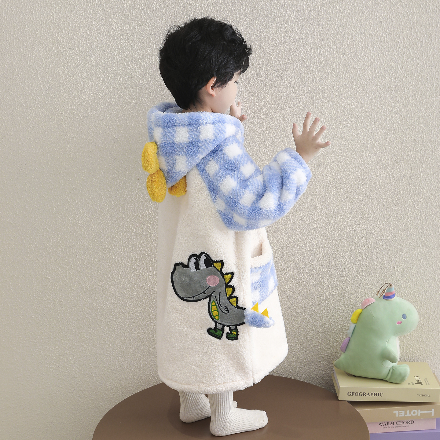男童睡衣冬珊瑚绒睡袍男孩加厚保暖家居袍连帽恐龙衣服男宝宝浴袍