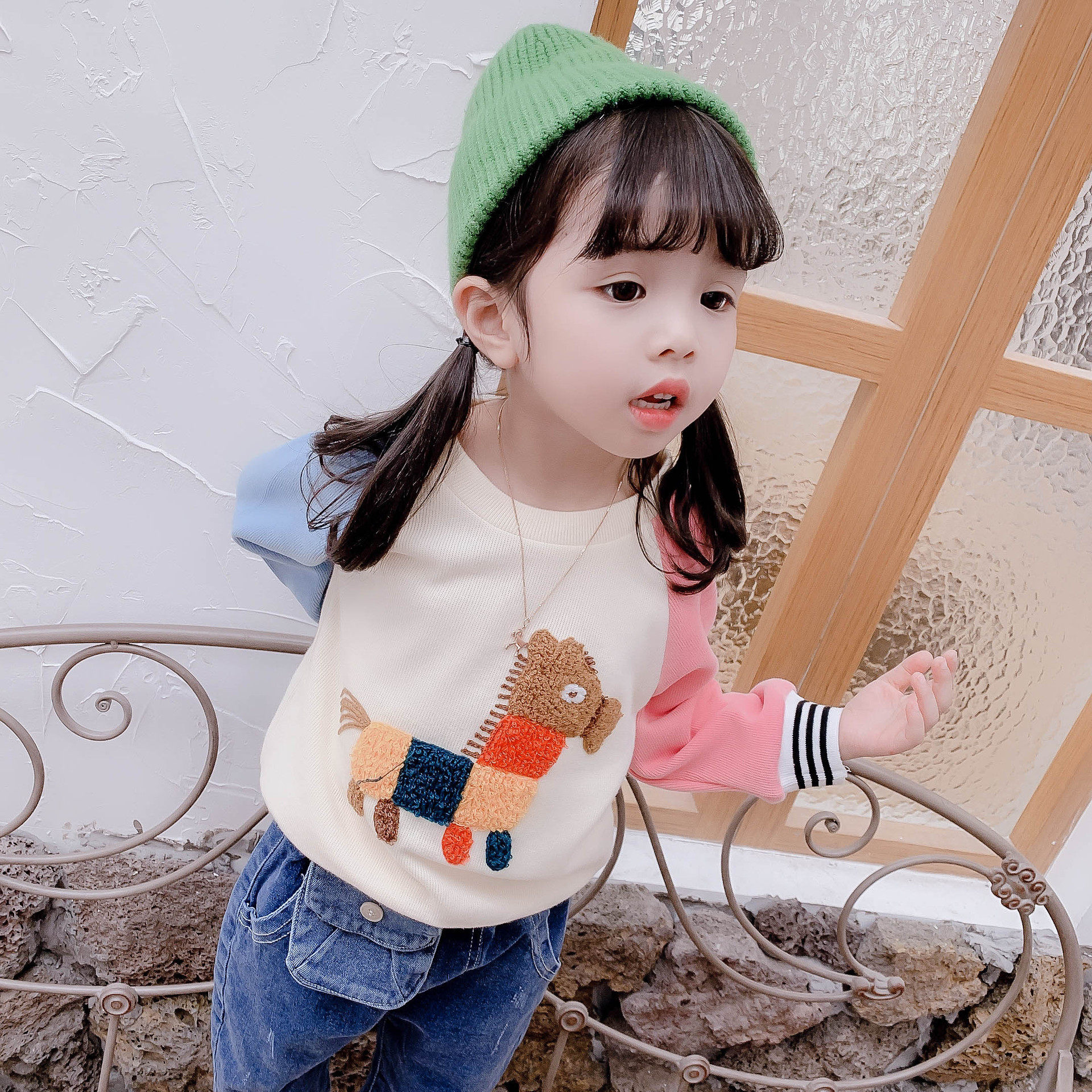 Children's clothing colour pony Embroidered towels Sweater 2019 Autumn new pattern Korean Editionin the Children/Baby/Family fitted , Sweater/Fleece  category - from Buy2taobao.com to provide professional Taobao agent buy service