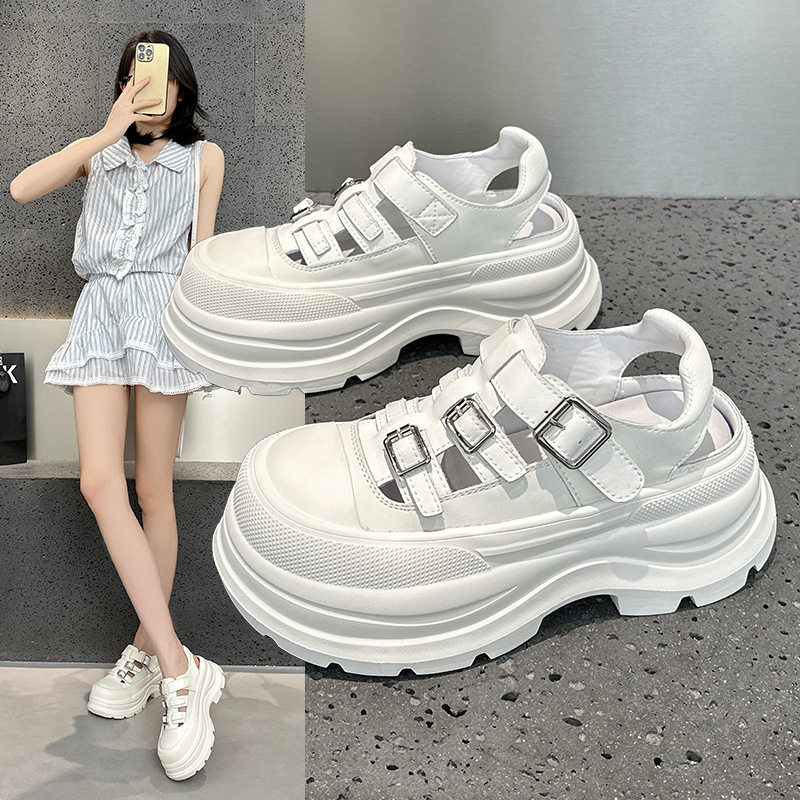 欧货小白鞋女2026夏季新款包头镂空透气厚底松糕休闲学生罗马凉鞋